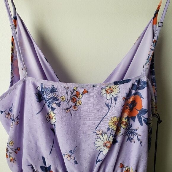 NWT ali & jay floral surplice accordion jumpsuit M - Picture 3 of 8